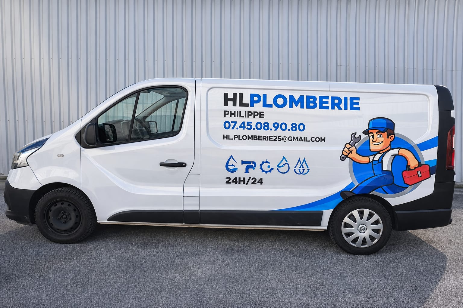 Camion HL Plomberie de Philippe, plombier à Besançon